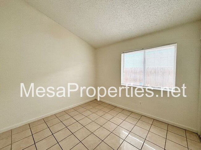 Building Photo - 13667 Gemini St