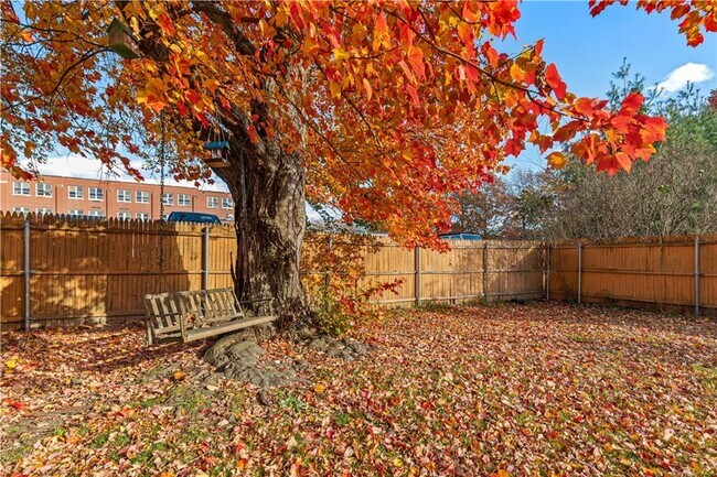 Building Photo - 43-43 Oak St