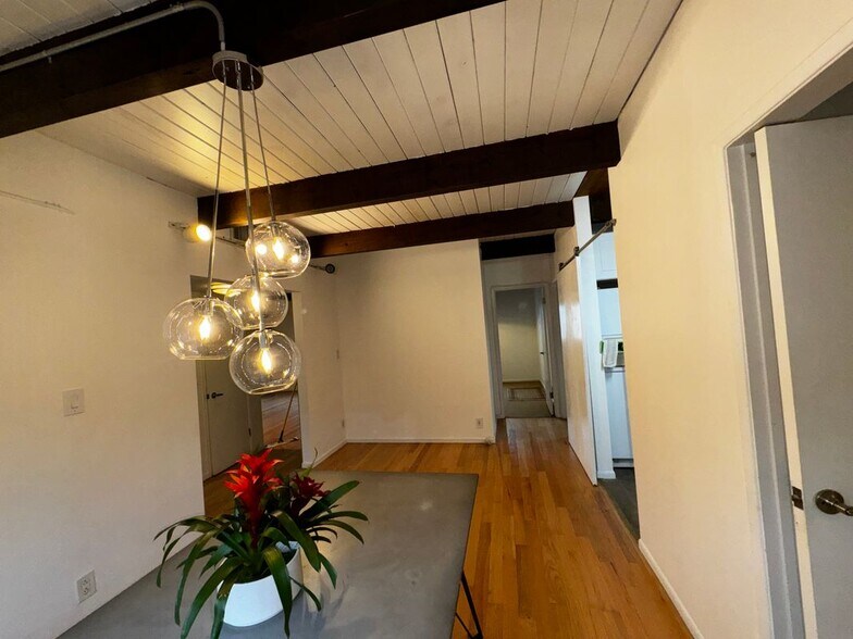Building Photo - 1418 Abbot Kinney Blvd