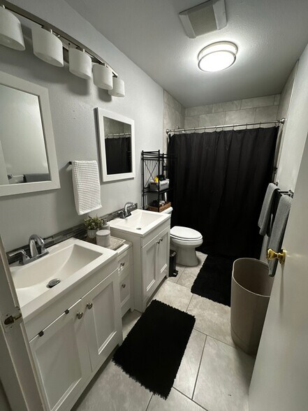 Building Photo - 15 Kulanihakoi St