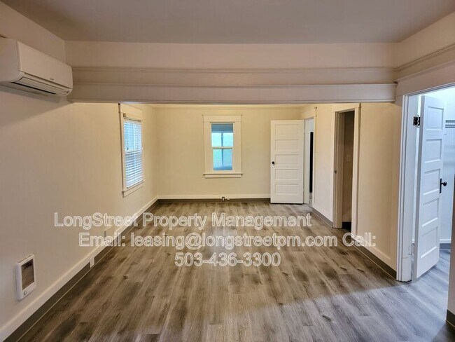 Building Photo - 29626 OR-34