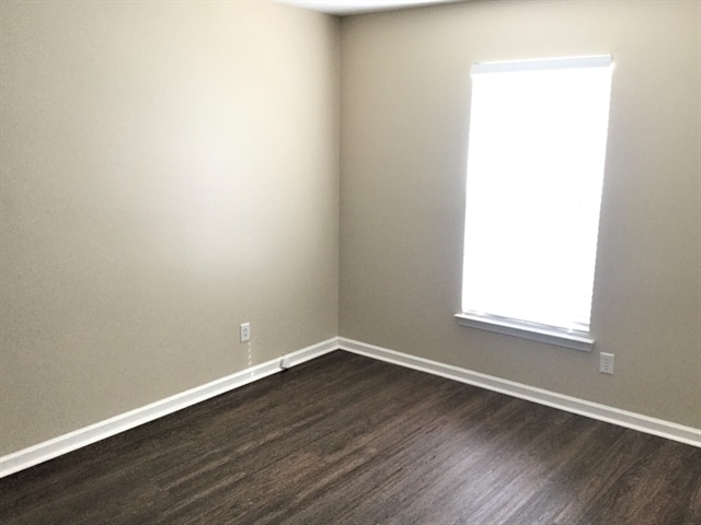 Building Photo - 3008 Secret Garden Ct