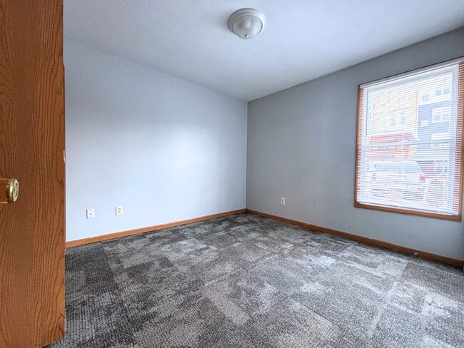 Building Photo - 312 Stone Creek Dr