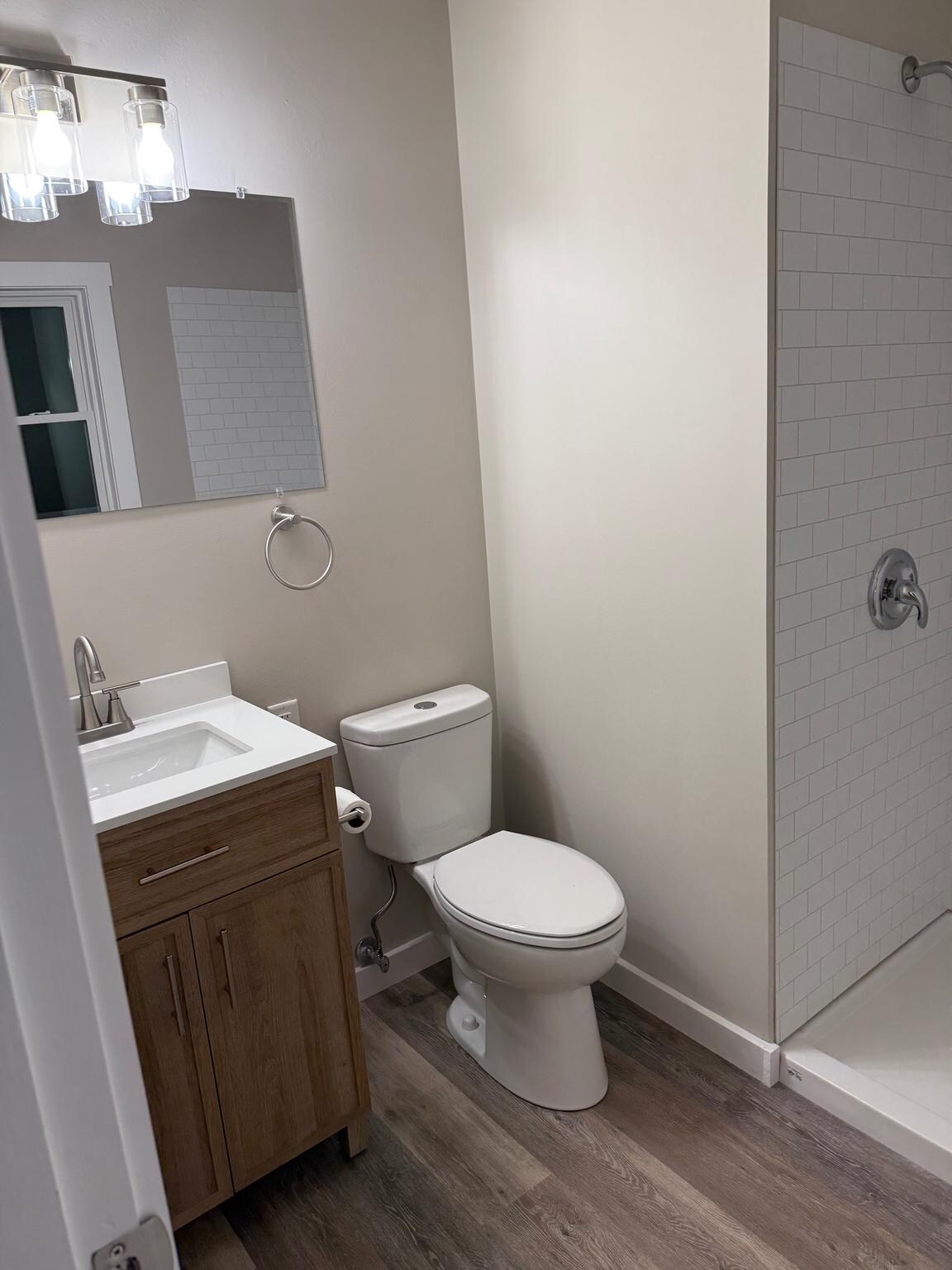 Building Photo - 6580 Fairway Dr W