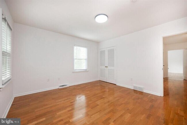 Building Photo - 1226 Fleetwood Rd