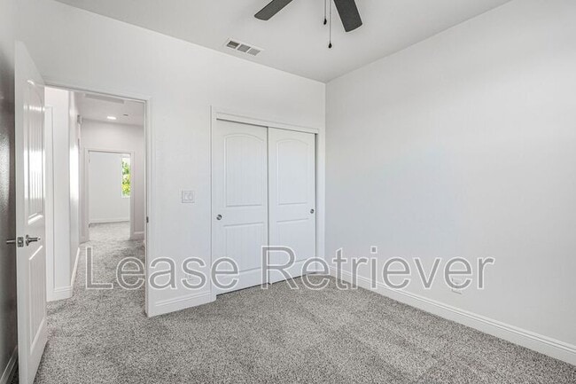 Building Photo - 2160 N Stokes Ct