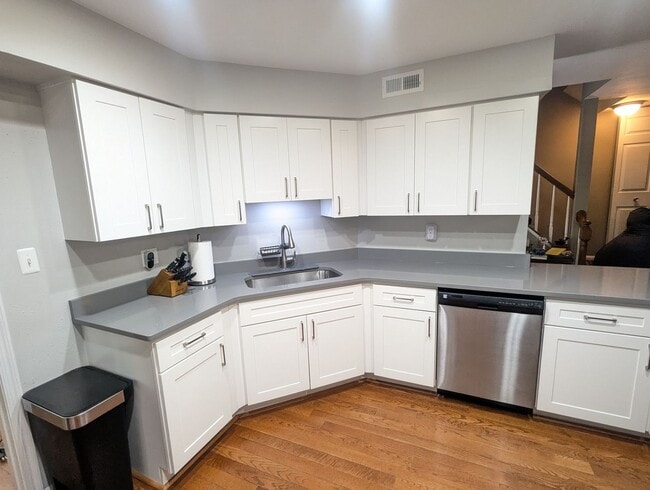 Building Photo - Nature Lover’s Dream! Beautiful 3-Bedroom ...