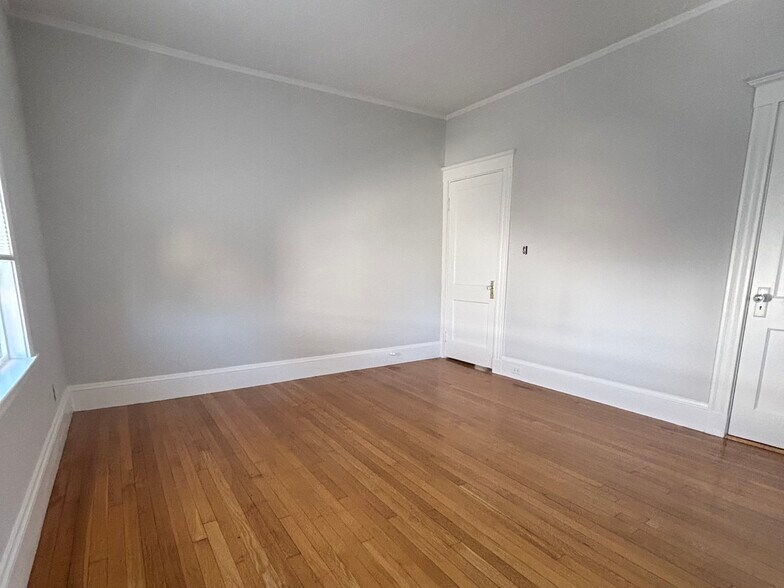 Building Photo - 94 Columbia Park