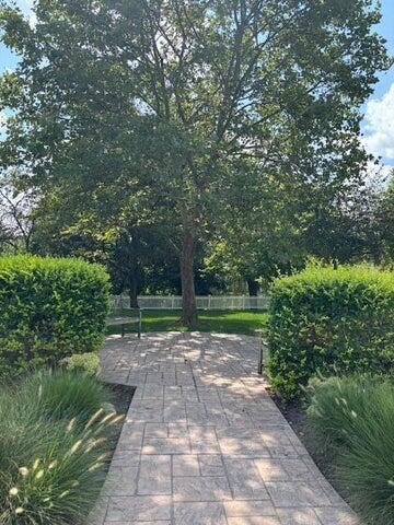 Building Photo - 2736 S Knightsbridge Cir