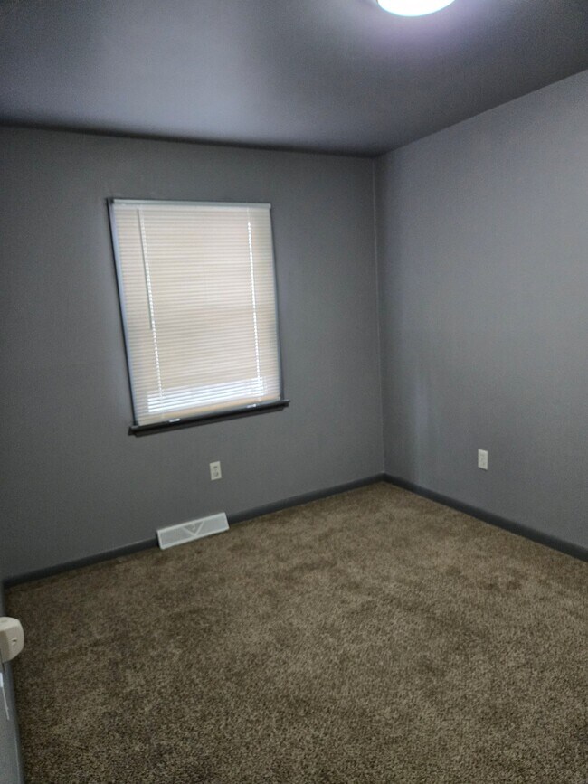 Building Photo - 102 Wyncote Ct