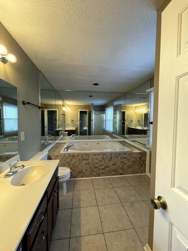 Building Photo - 6930 Steeplechase Dr NW