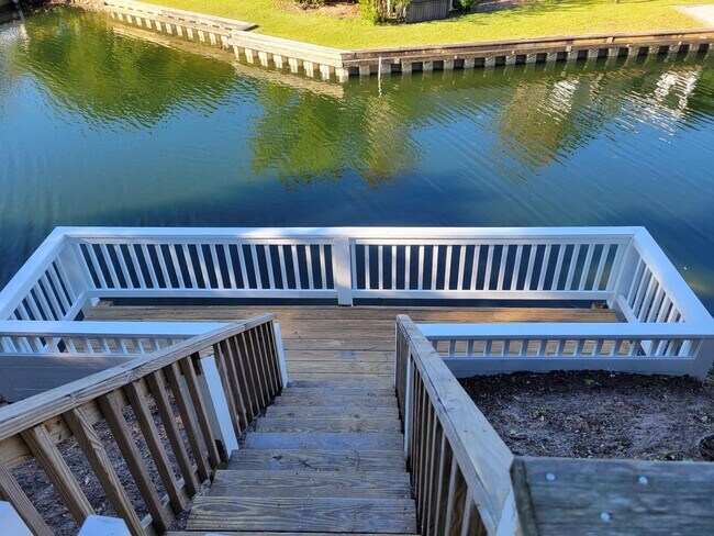 Building Photo - Emerald Isle Gated Community