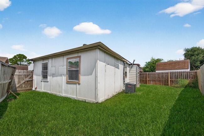 Building Photo - 9858 Sageaspen Ln