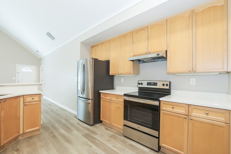 Building Photo - 25 Cindy Cir
