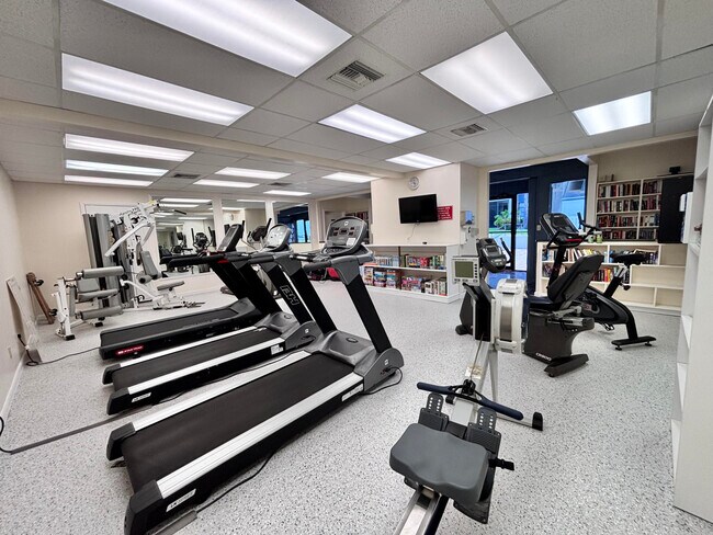 Building Photo - 175 SE St Lucie Blvd