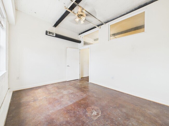 Building Photo - 15 N 18th St