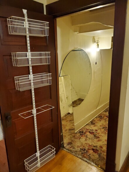 walk-in closet w/mirror attached - 606 7th St N