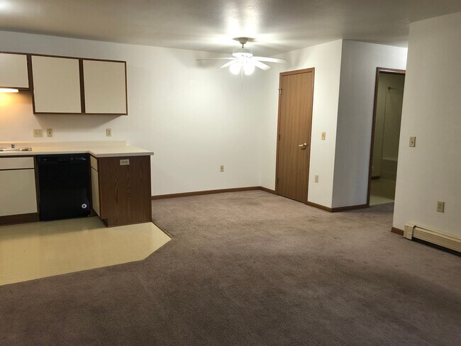 Building Photo - FIRST Months Rent FREE!