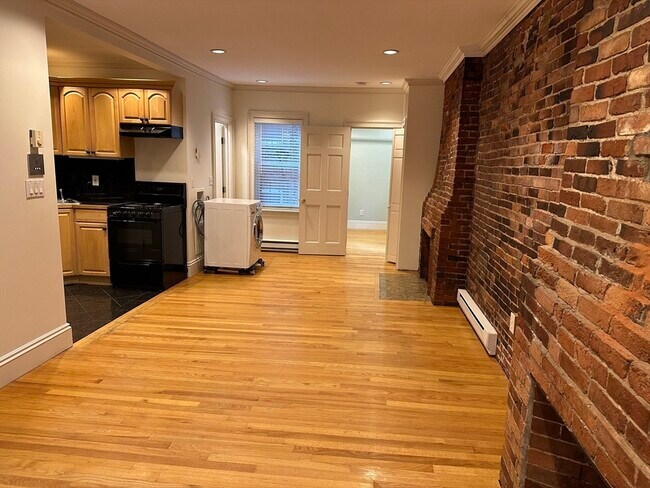 Building Photo - 1 Hull St Ct