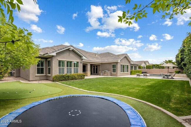 Building Photo - 2051 E Aris Dr