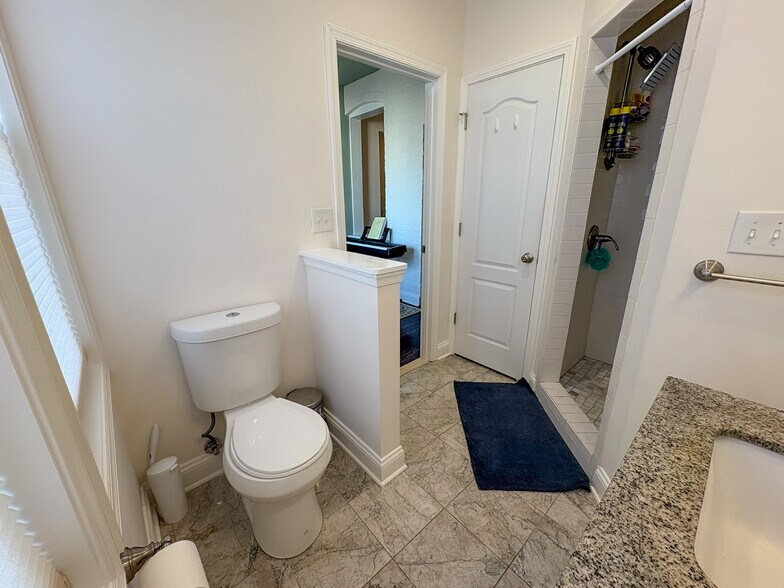 Building Photo - 807 Decatur St NW