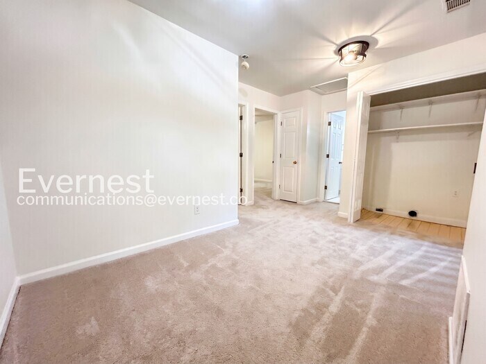 Building Photo - 2665 Holcomb Springs Dr