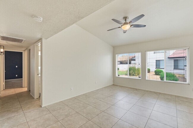 Building Photo - 14837 N 25th Dr