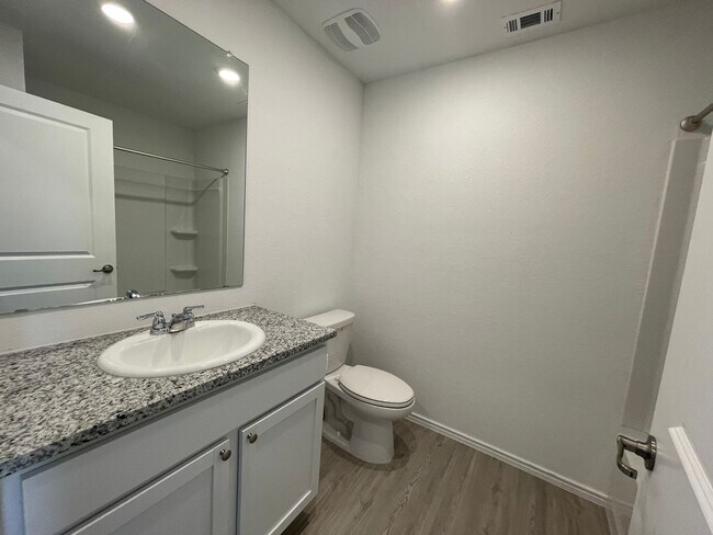 Building Photo - Beautiful 4 bedroom, 2 bathroom Home in Vida near Texas A&M San Antonio!
