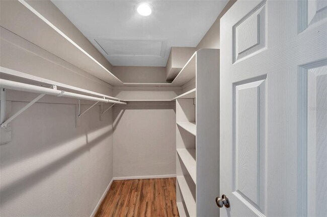 Building Photo - 1995 Meadow Dr