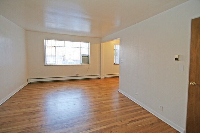 Building Photo - 1350 Columbine St