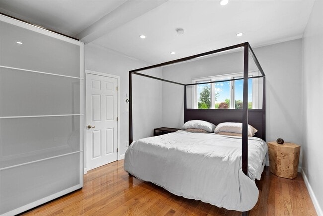 Building Photo - 201 Adams St