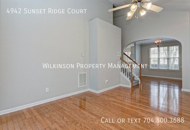 Building Photo - 4942 Sunset Ridge Ct