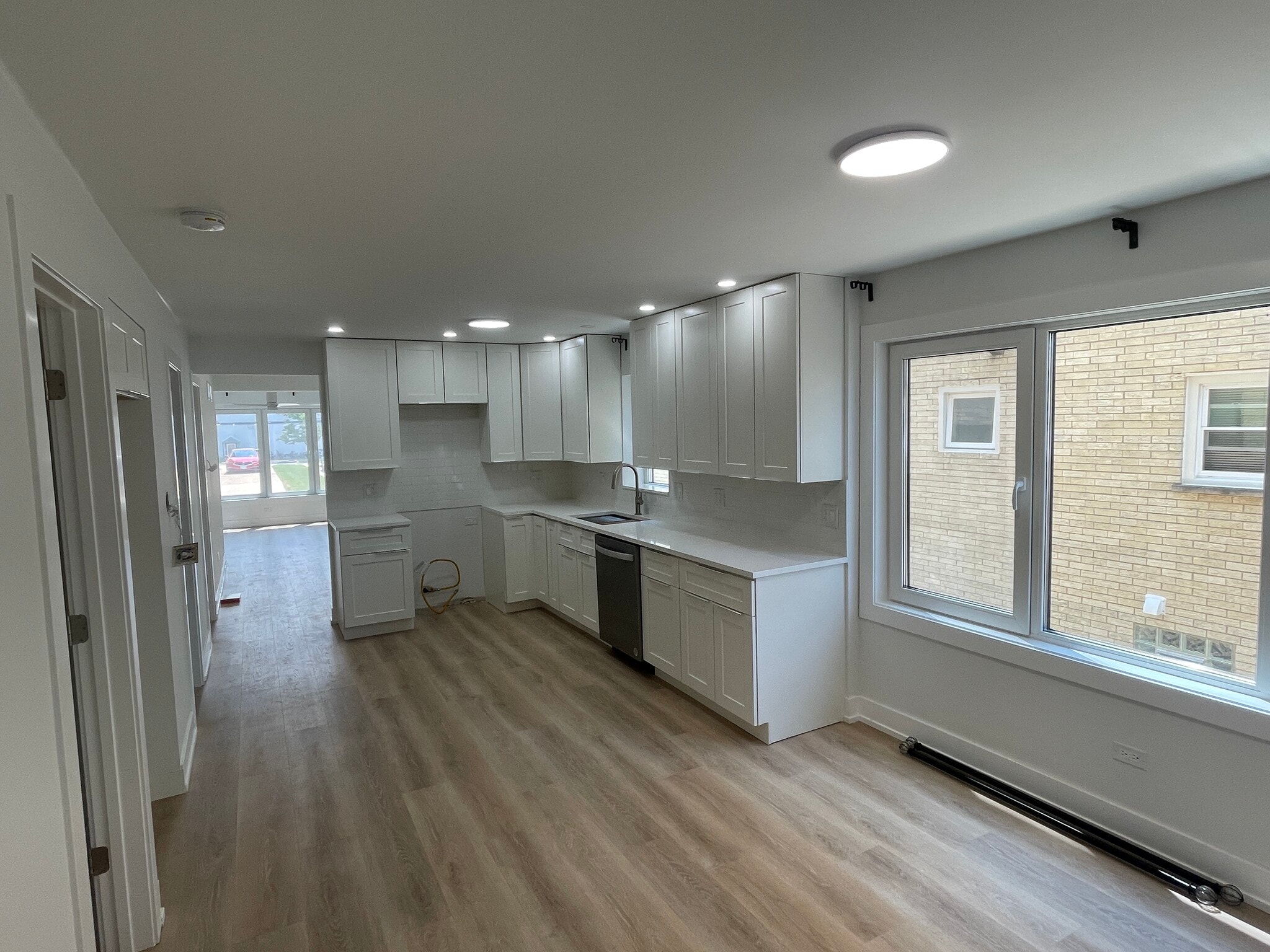 Building Photo - 7854 W Cahill Ter