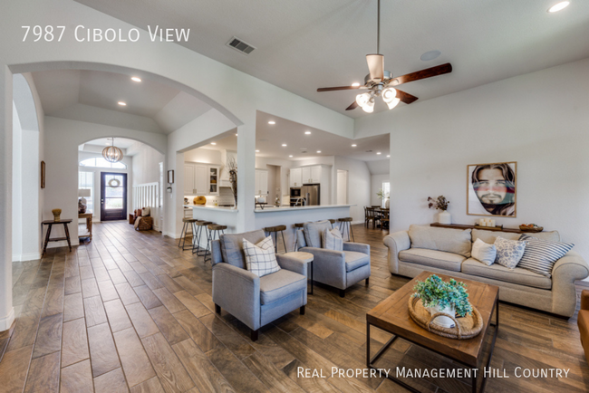 Building Photo - Stunning 4-Bedroom Home in Fair Oaks Ranch