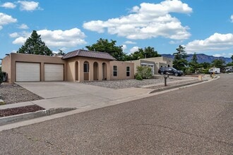 Building Photo - 10501 Delicado Pl NE