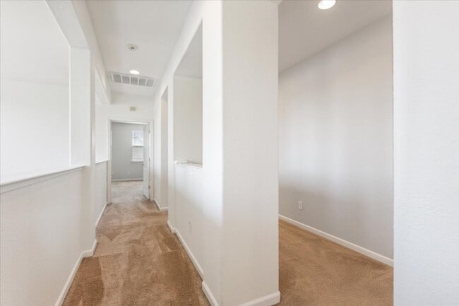 Building Photo - 5409 Banfield Dr