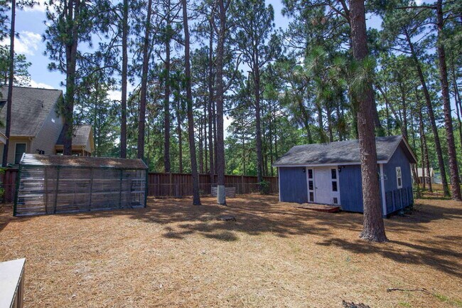 Building Photo - Retro Ranch only minutes from downtown Sou...