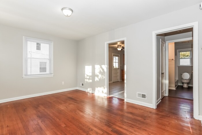 Building Photo - 4903 Anntana Ave