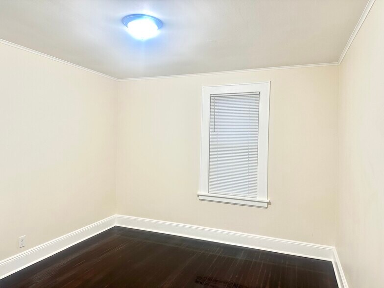 Building Photo - 67 Tremont Ave