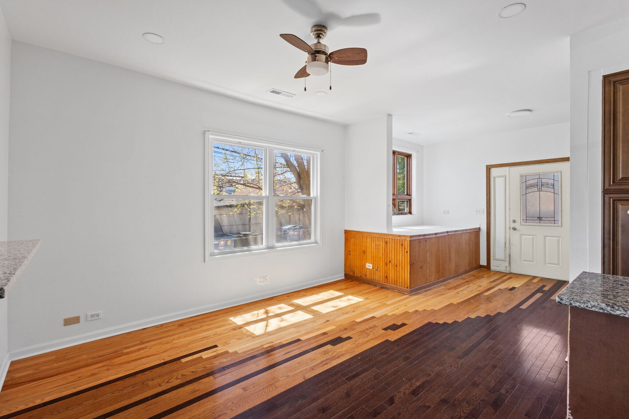 Building Photo - 5230 S Lockwood Ave