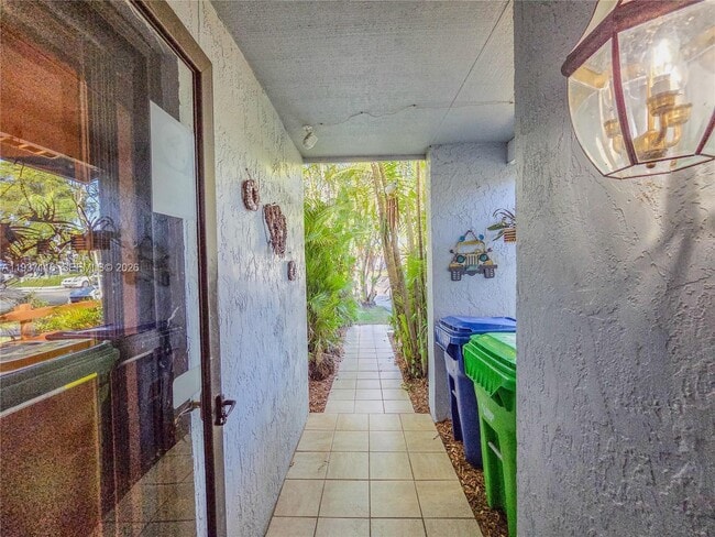 Building Photo - 8044 NW 41 Ct