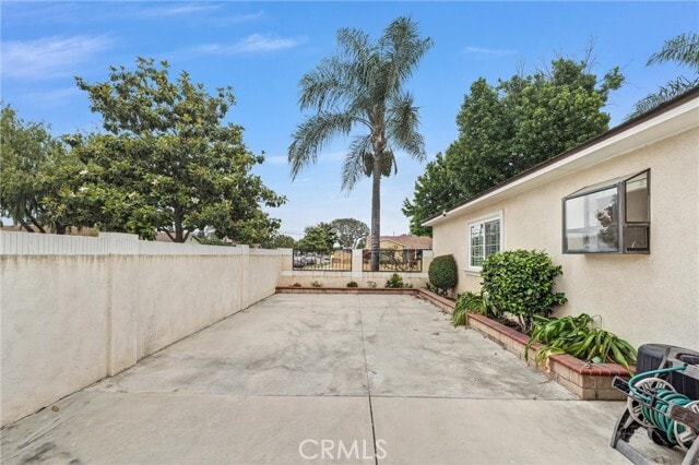 Building Photo - 14403 Benfield Ave