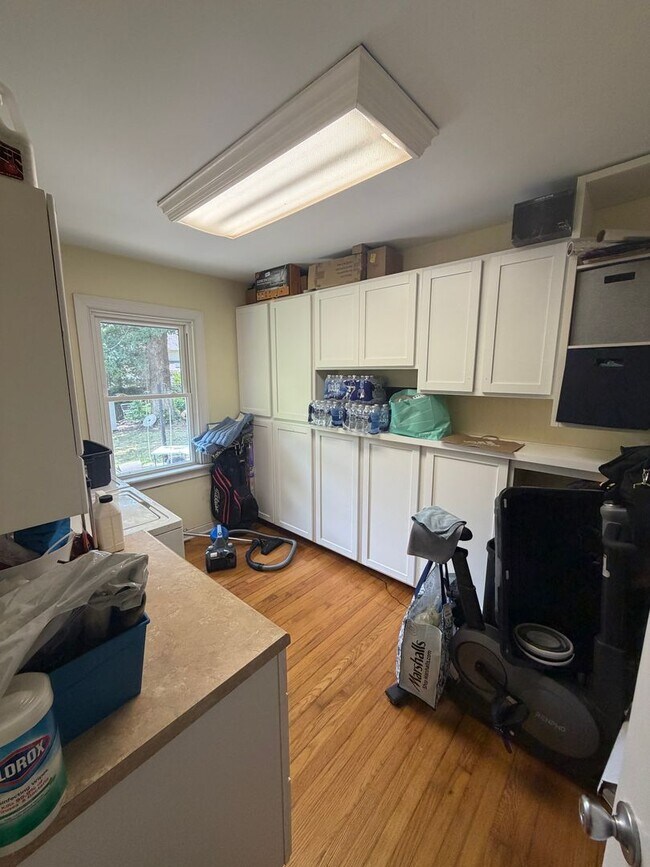 Building Photo - Charming 2 Bedroom Home with Spacious Yard in Henrico!