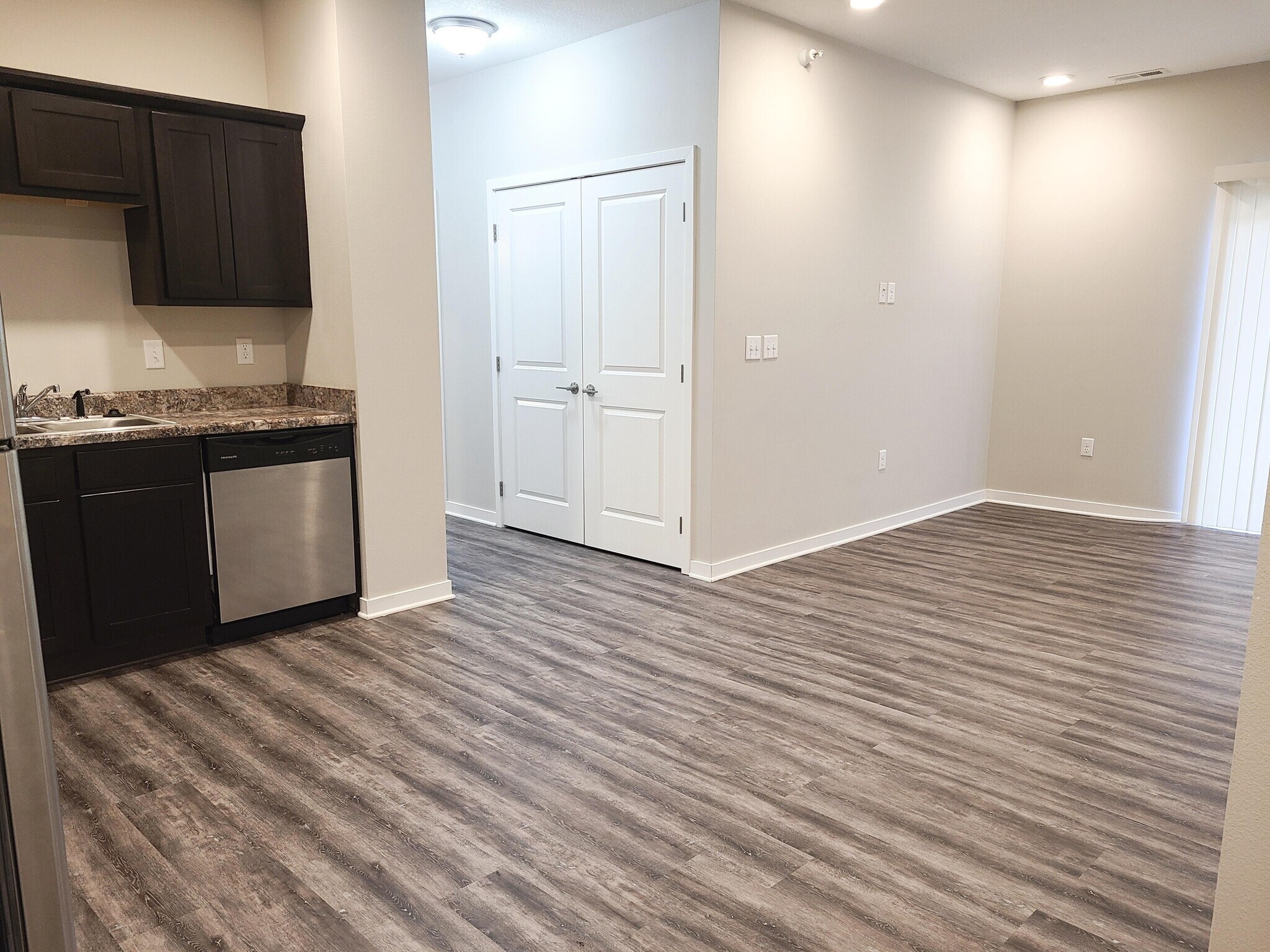 Johnston Gardens Apartments 5705 NW 57th Ave Johnston IA 50131