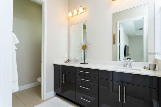 Building Photo - 157 Villa Domani Ct