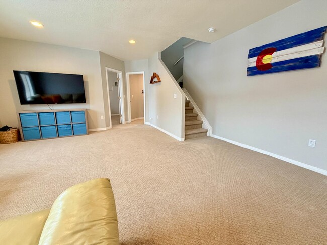 Building Photo - 104 Deer Trail Dr