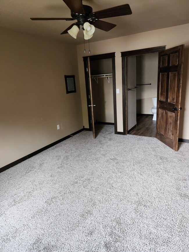 Building Photo - 108 Welch St