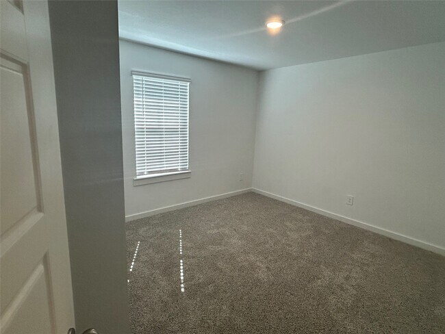 Building Photo - 1123 Sommerville Dr