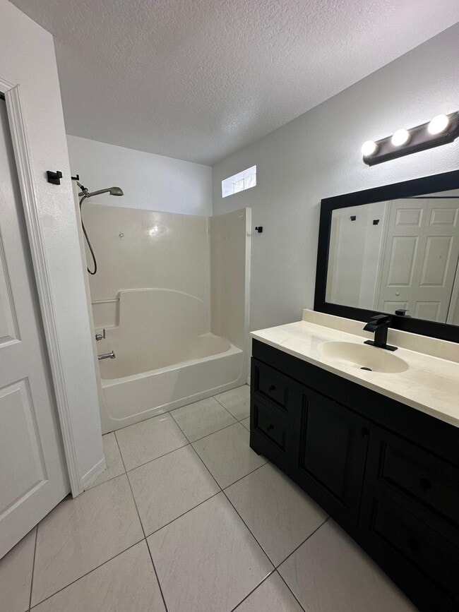 Building Photo - 127 Belvoir Dr