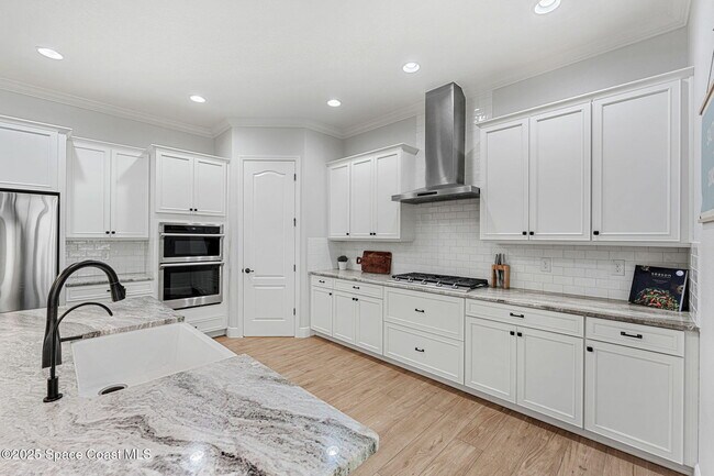 Building Photo - 2300 Addison Dr